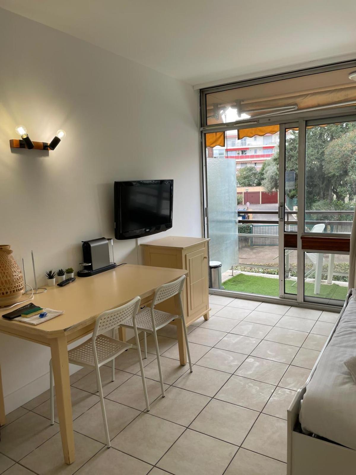 06U - Beautiful Studio In Residence - Swimming Pool And Tennis Court Saint-Laurent-du-Var Kültér fotó